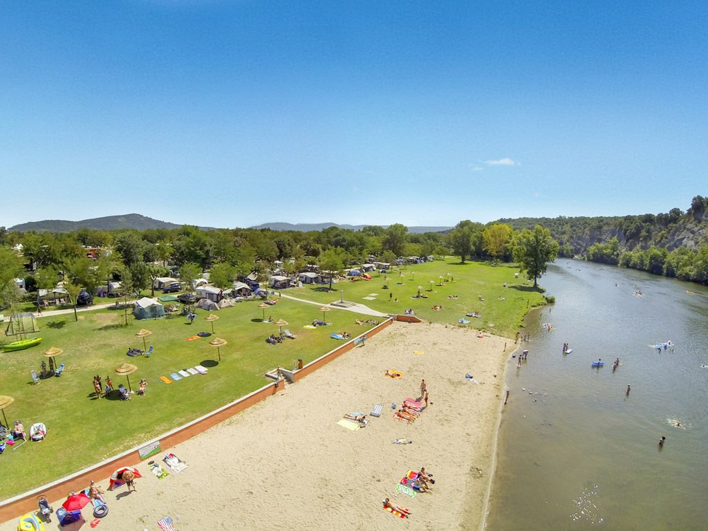 Top 3 des campings de luxe à Vallon Pont d’Arc