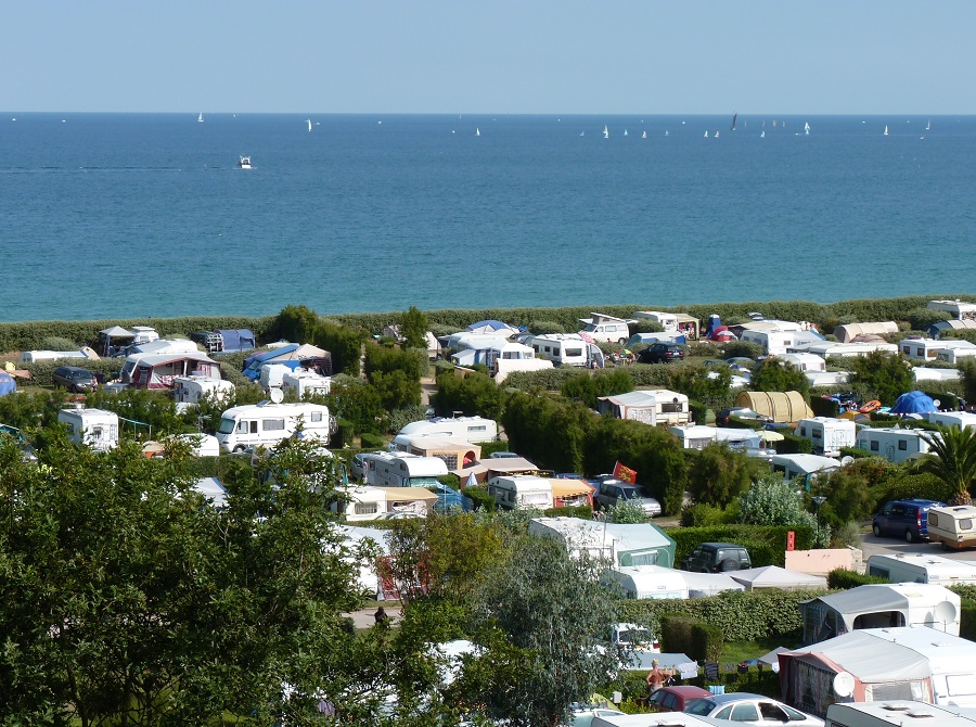 Les meilleurs campings avec sanitaires privés sur emplacement en Bretagne